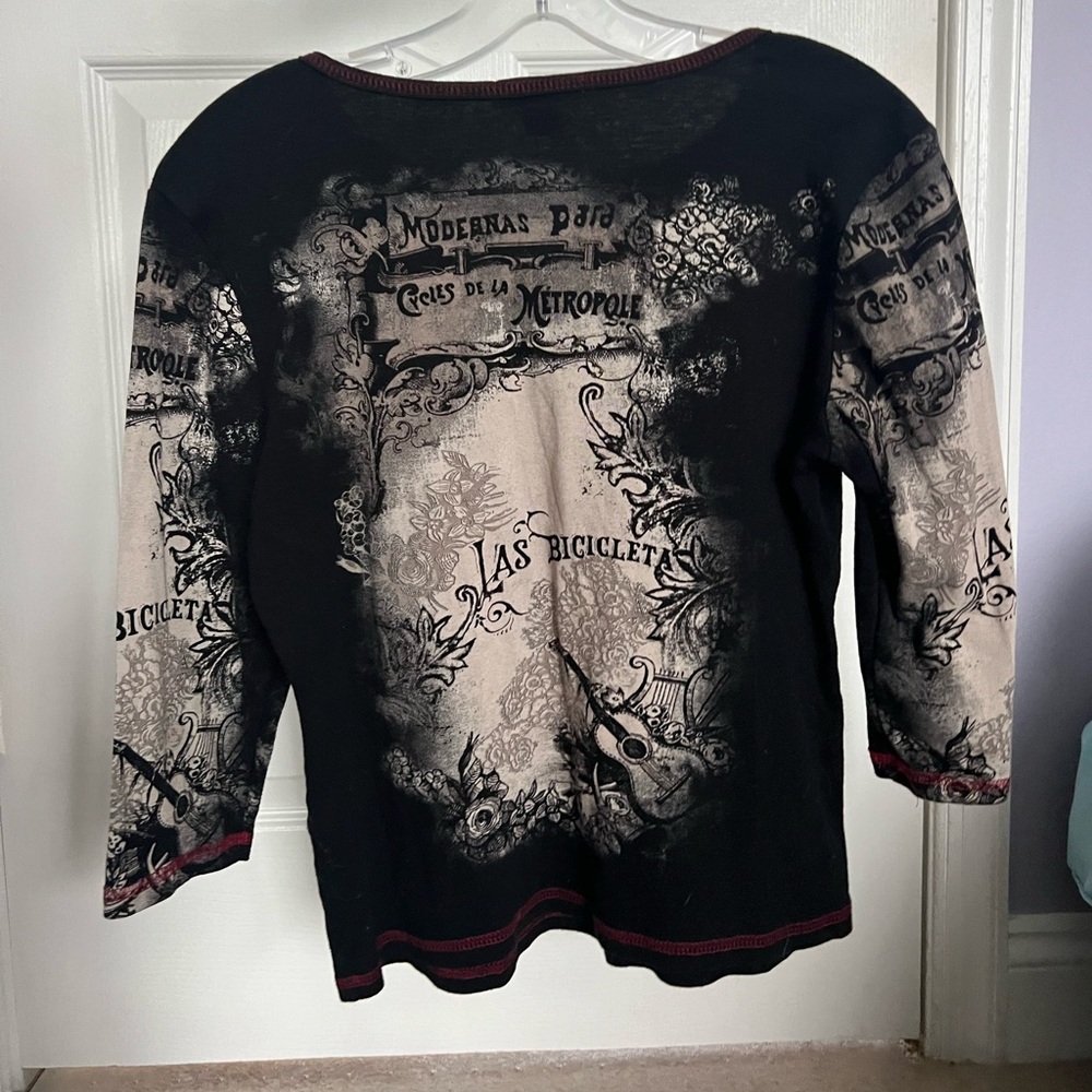 Grungy tee - Picture 2 of 3